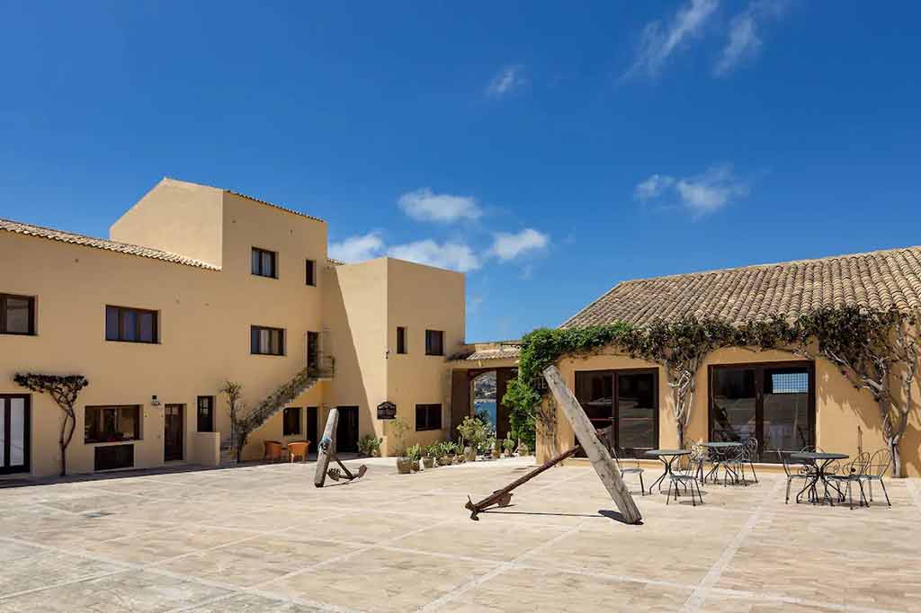 Foto La Tonnara Di Bonagia Resort 1