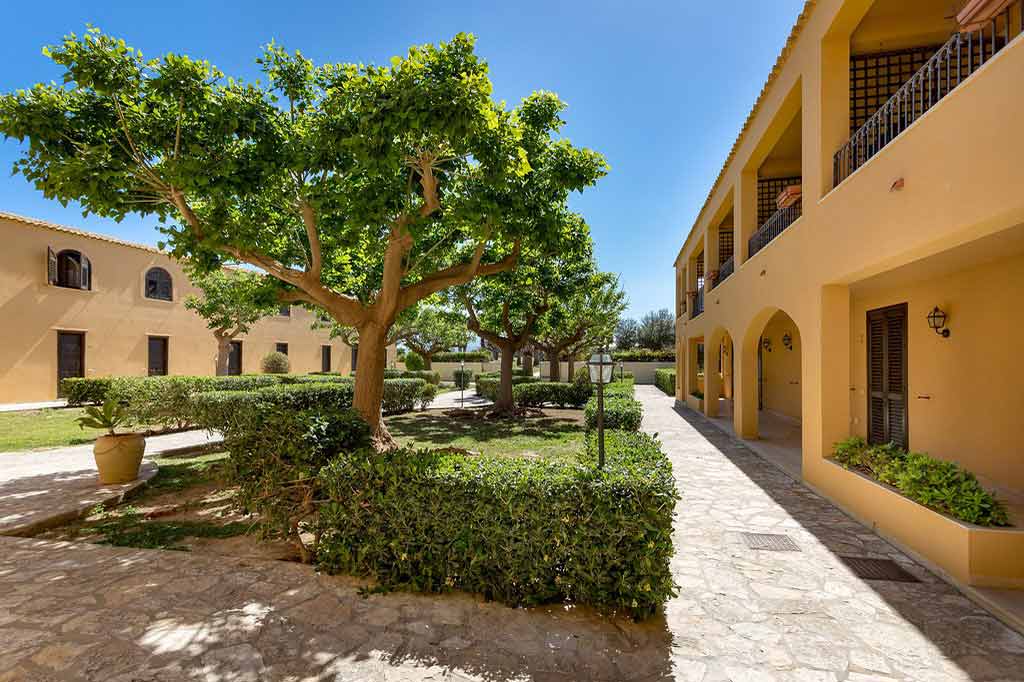 Foto La Tonnara Di Bonagia Resort 9